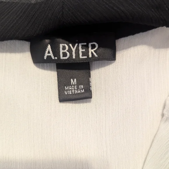 149. A. Byer Black Tie White Sleeveless Blouse - Picture 3 of 4